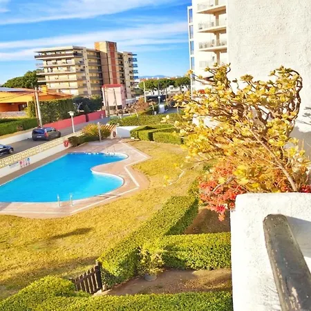Apartament One Geranis Apartment
