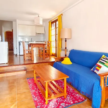 Apartament One Geranis Apartment *