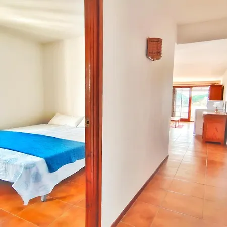 Apartament One Geranis Apartment *